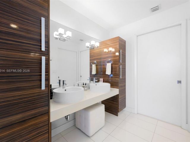 Apartment for rent  Unit #803 - photo 7527845