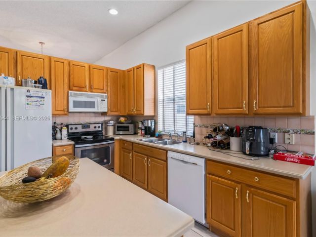 Home for rent at 1886 NW 145th Ter - photo 7526823