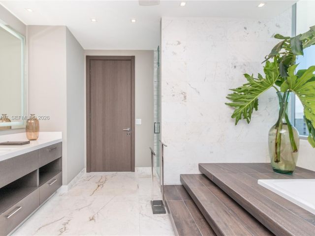 Apartment for rent  Unit #PH 4611 - photo 7527644