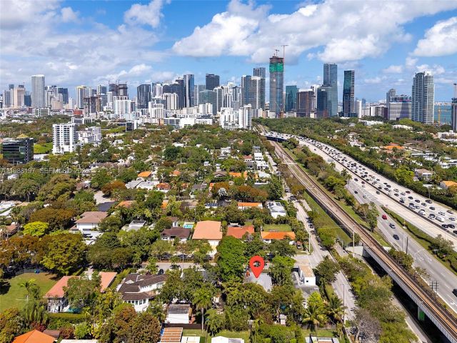 Home for sale at 120 SW 24th Rd - photo 7526909