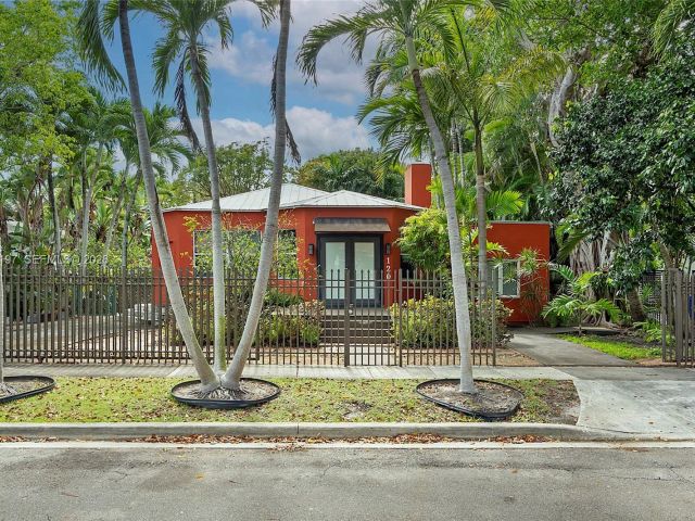 Home for sale at 120 SW 24th Rd - photo 7526920