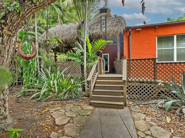 Home for sale at 120 SW 24th Rd - photo 7526926