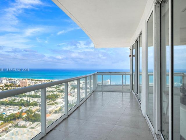 Apartment for rent  Unit #PH4104 - photo 7527272