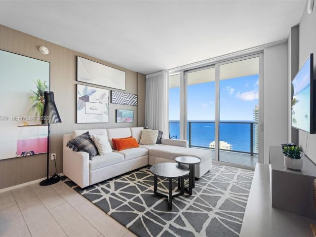 Apartment for sale  Unit #T3905 - photo 7527503