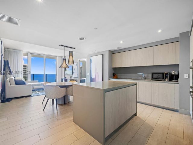 Apartment for sale  Unit #T3905 - photo 7527506