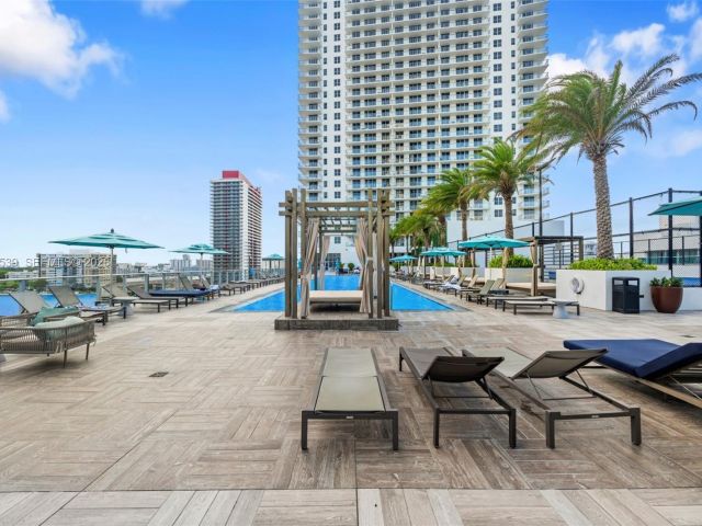 Apartment for sale  Unit #T3905 - photo 7527522