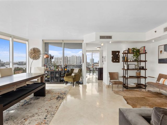 Apartment for rent  Unit #1405 - photo 7527952