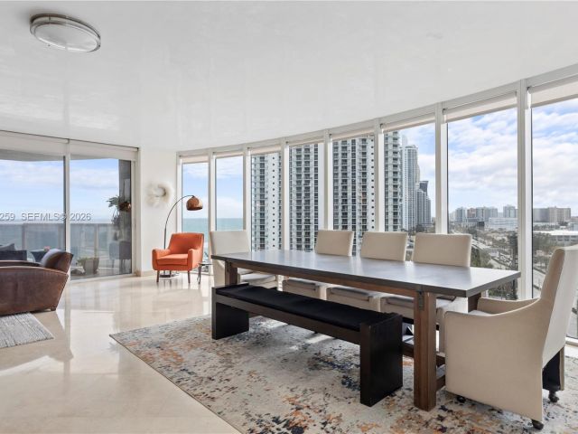 Apartment for rent  Unit #1405 - photo 7527954