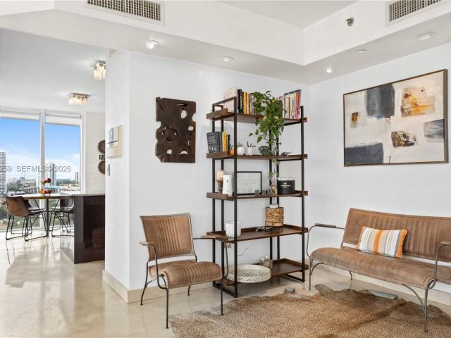 Apartment for rent  Unit #1405 - photo 7527958