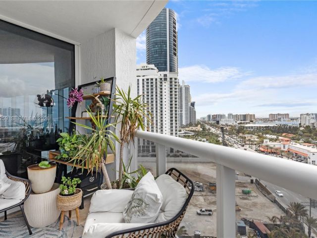 Apartment for rent  Unit #1405 - photo 7527959