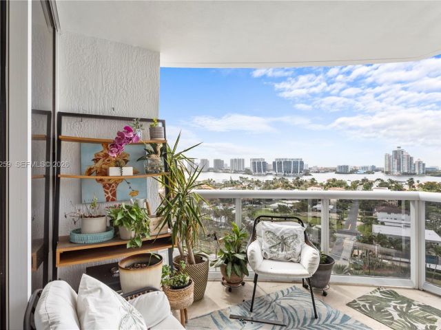 Apartment for rent  Unit #1405 - photo 7527961