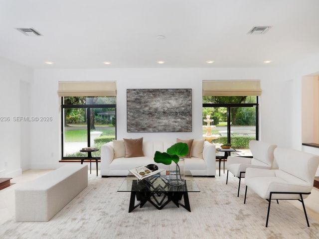 Home for rent at 3425 Alhambra Cir - photo 7528237