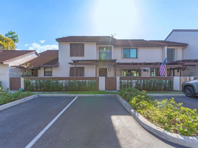 3-bedroom home for sale in Miami - 13340 SW 91st Ter B - MondialRealty