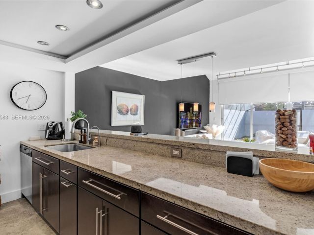 3-bedroom home for sale in Miami - 13340 SW 91st Ter B - MondialRealty