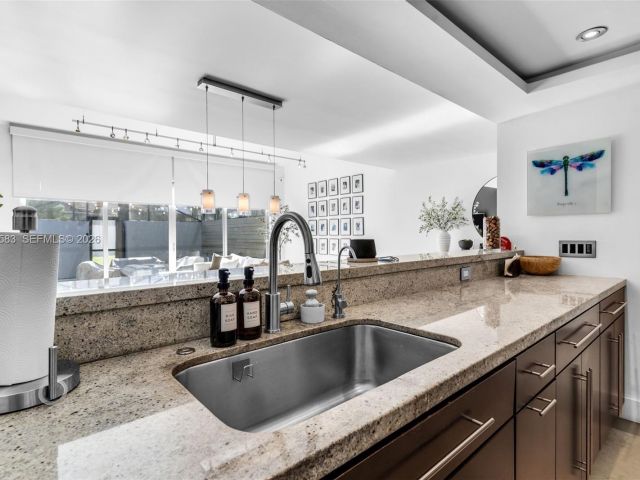 3-bedroom home for sale in Miami - 13340 SW 91st Ter B - MondialRealty