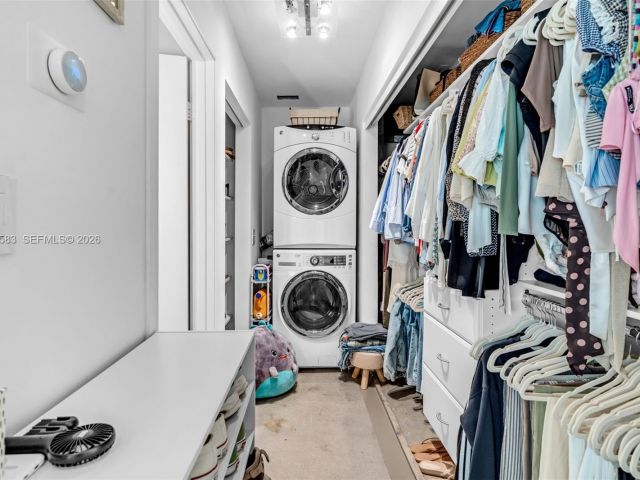 3-bedroom home for sale in Miami - 13340 SW 91st Ter B - MondialRealty