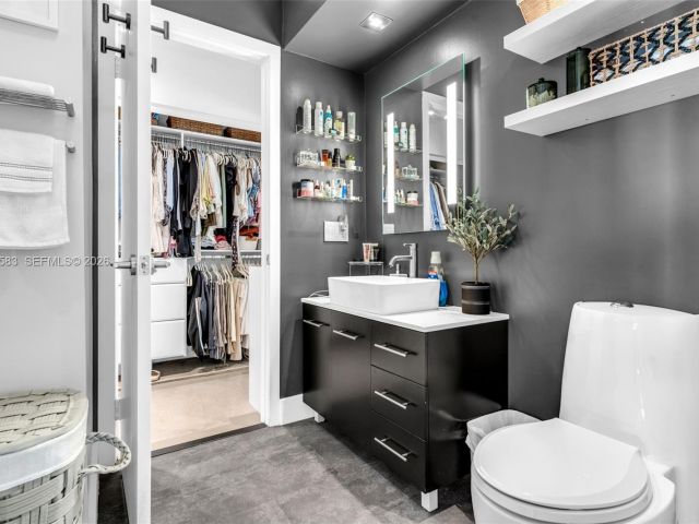 3-bedroom home for sale in Miami - 13340 SW 91st Ter B - MondialRealty