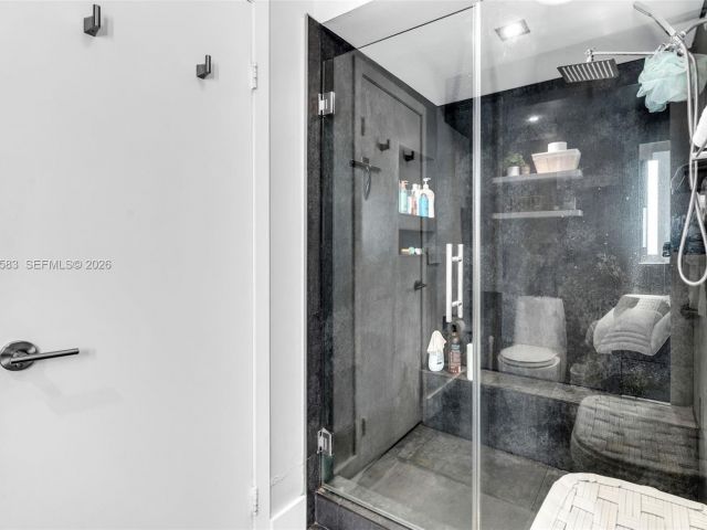 3-bedroom home for sale in Miami - 13340 SW 91st Ter B - MondialRealty