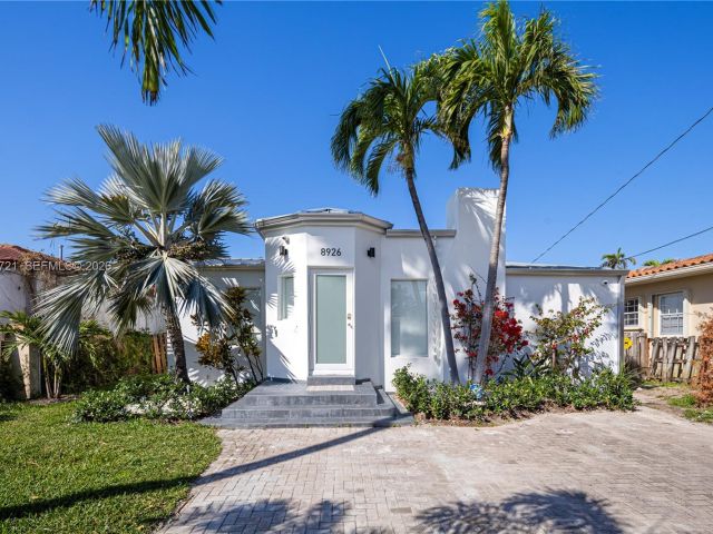 Home for sale at 8926 Emerson Ave - photo 7526122