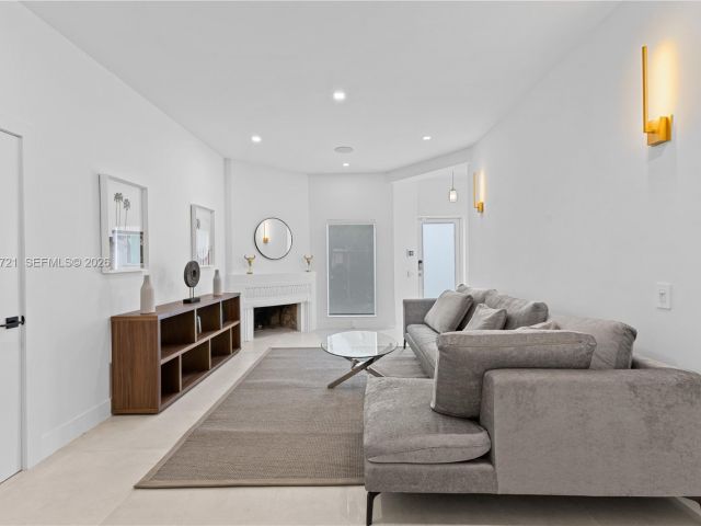 Home for sale at 8926 Emerson Ave - photo 7526128