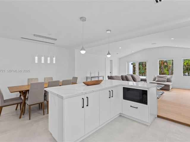 Home for sale at 8926 Emerson Ave - photo 7526133