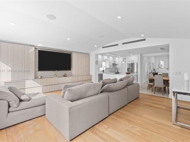 Home for sale at 8926 Emerson Ave - photo 7526136