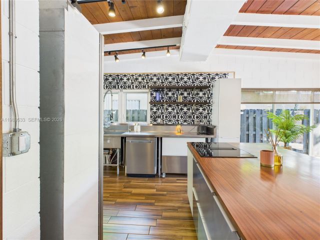 Home for rent at 1632 SW 28th Ave 0 - photo 7526762