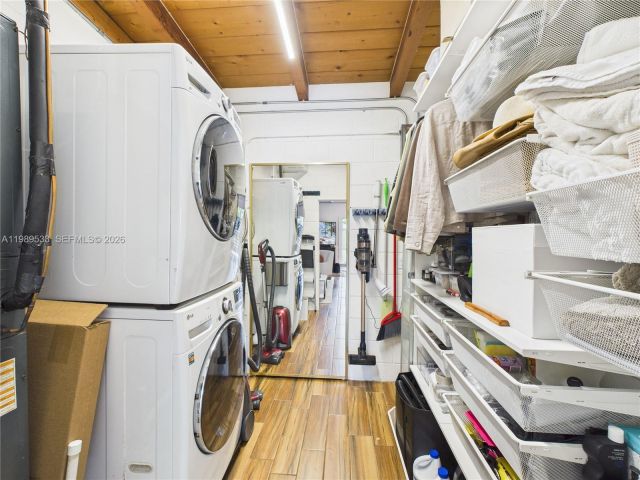 Home for rent at 1632 SW 28th Ave 0 - photo 7526763