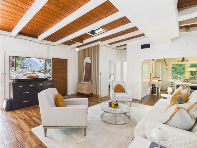 Home for rent at 1632 SW 28th Ave 0 - photo 7526764