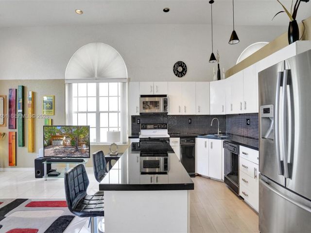 Home for sale at 11585 N Quayside Dr - photo 7532255