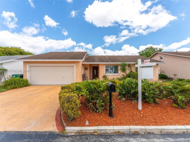 Home for sale at 10021 SW 145th Pl - photo 7527667