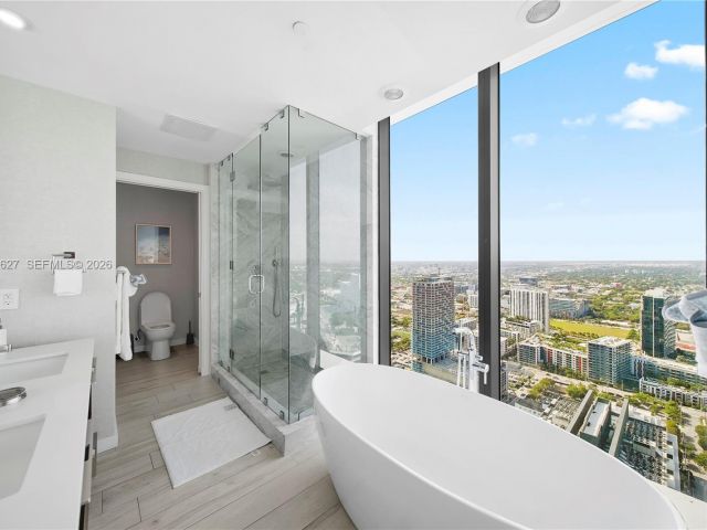 Apartment for rent  Unit #4907 - photo 7527818