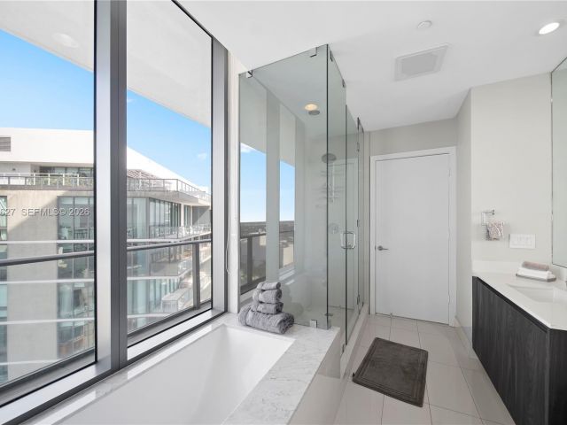 Apartment for rent  Unit #4907 - photo 7527822