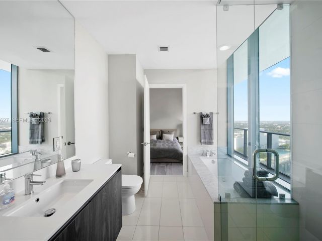 Apartment for rent  Unit #4907 - photo 7527823