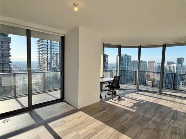 Apartment for rent  Unit # - photo 7529519