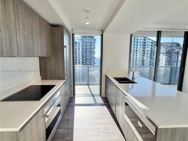 Apartment for rent  Unit # - photo 7529532