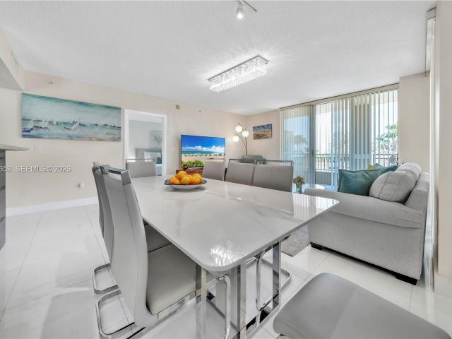 Apartment for rent  Unit #202 - photo 7527927