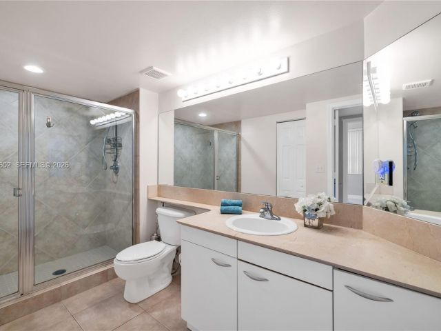 Apartment for rent  Unit #202 - photo 7527937