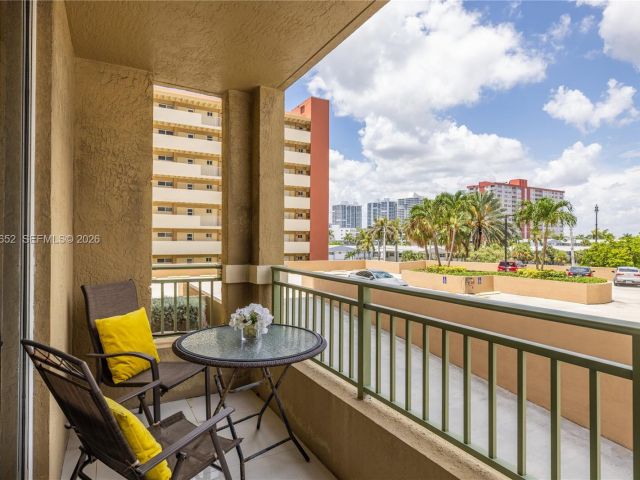 Apartment for rent  Unit #202 - photo 7527944