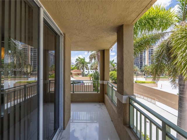 Apartment for rent  Unit #202 - photo 7527945