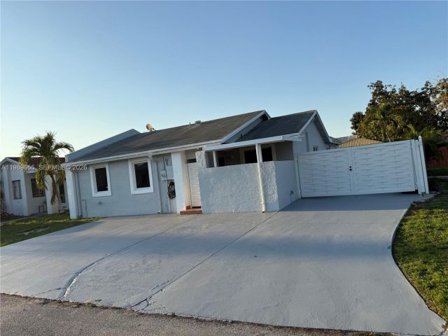 Home for sale at 5211 NW 196th Ter - photo 7527727