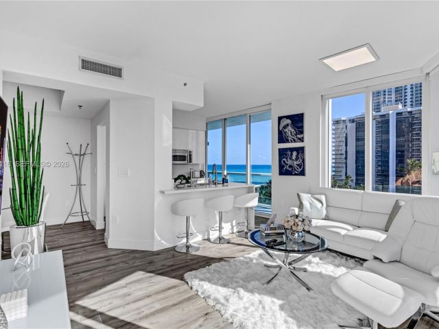 Apartment for sale  Unit #708 - photo 7528274