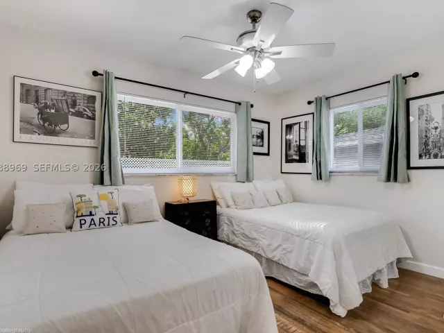 5-bedroom home for rent in Hallandale Beach - 113 SW 2nd St - MondialRealty