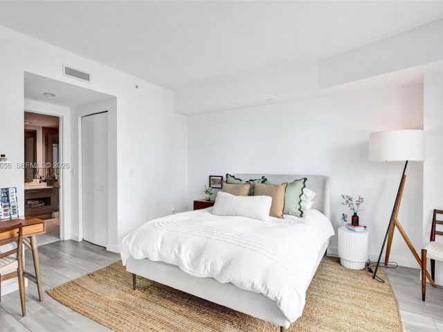 Apartment for rent  Unit #2503 - photo 7529489