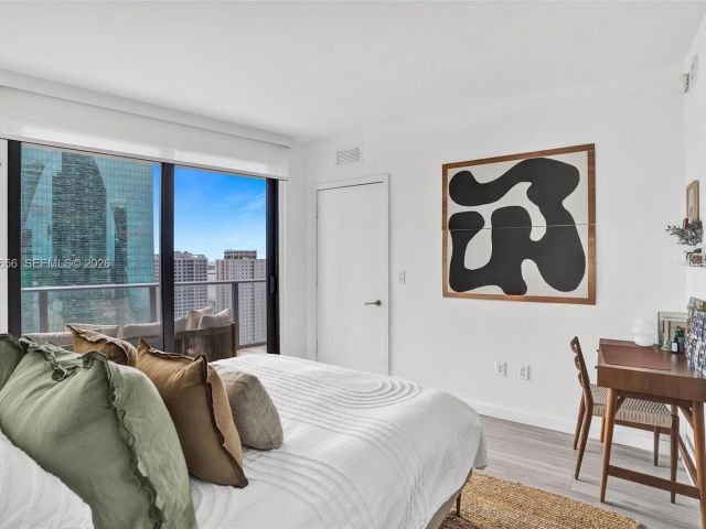 Apartment for rent  Unit #2503 - photo 7529490