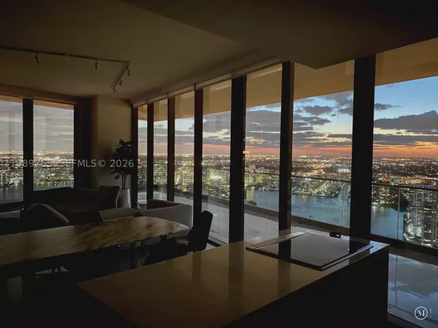 2-bedroom condo for sale in Sunny Isles Beach - 18975 Collins Ave 5105 - MondialRealty