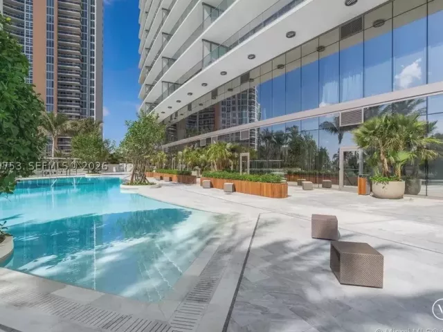 2-bedroom condo for sale in Sunny Isles Beach - 18975 Collins Ave 5105 - MondialRealty