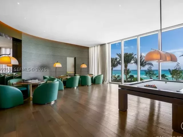 2-bedroom condo for sale in Sunny Isles Beach - 18975 Collins Ave 5105 - MondialRealty