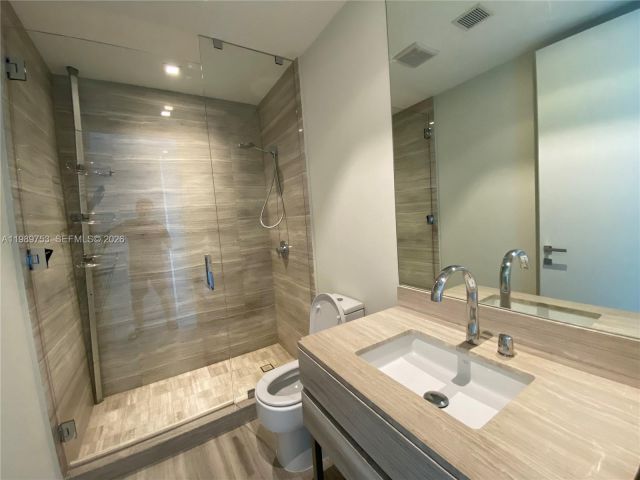 Apartment for sale  Unit #5105 - photo 7530467