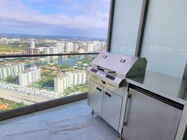 Apartment for sale  Unit #5105 - photo 7530470